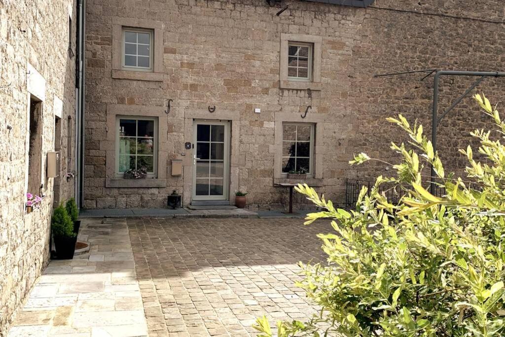 Au Bord Du Ny Villa Hotton Exterior foto